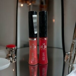 2x Rimmel Kiss Off Brilliant Lips Lip Gloss Set 300 Paint The Town 100 Forbidden